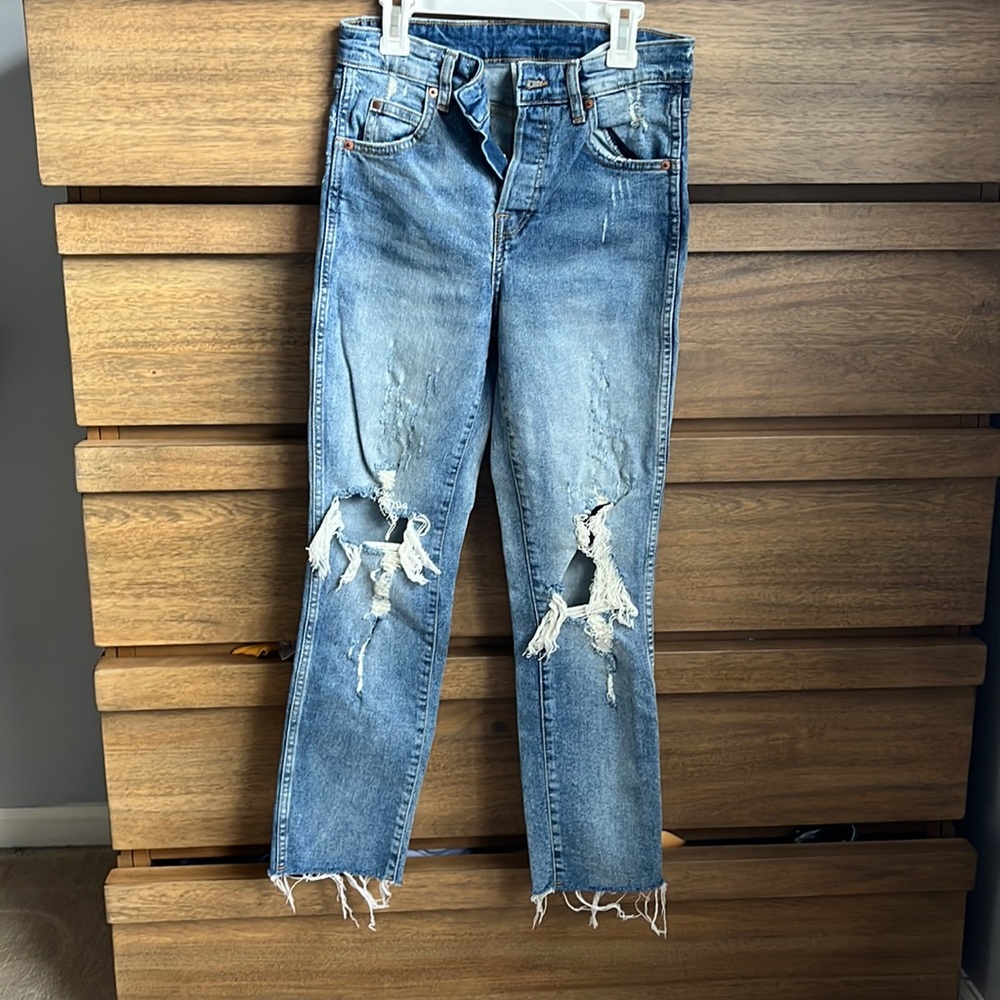 Ripped straight fit jeans